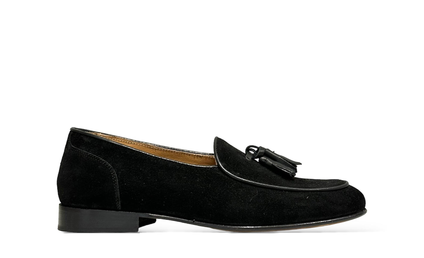 Smooth black suede slipper