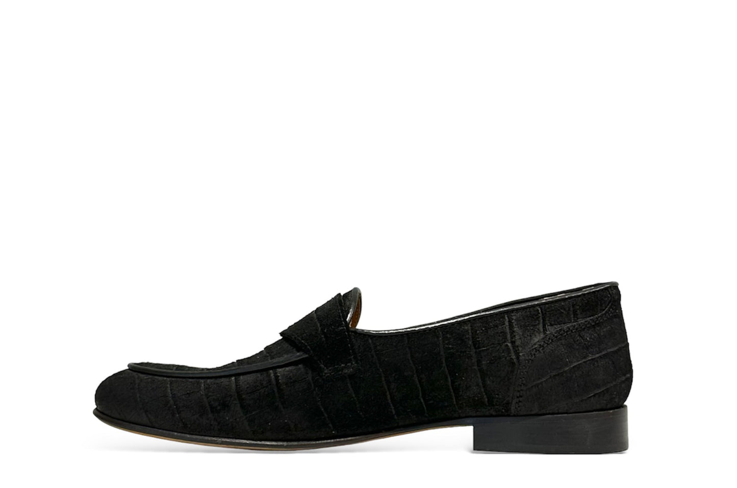 Black moccasin with split leather buckle