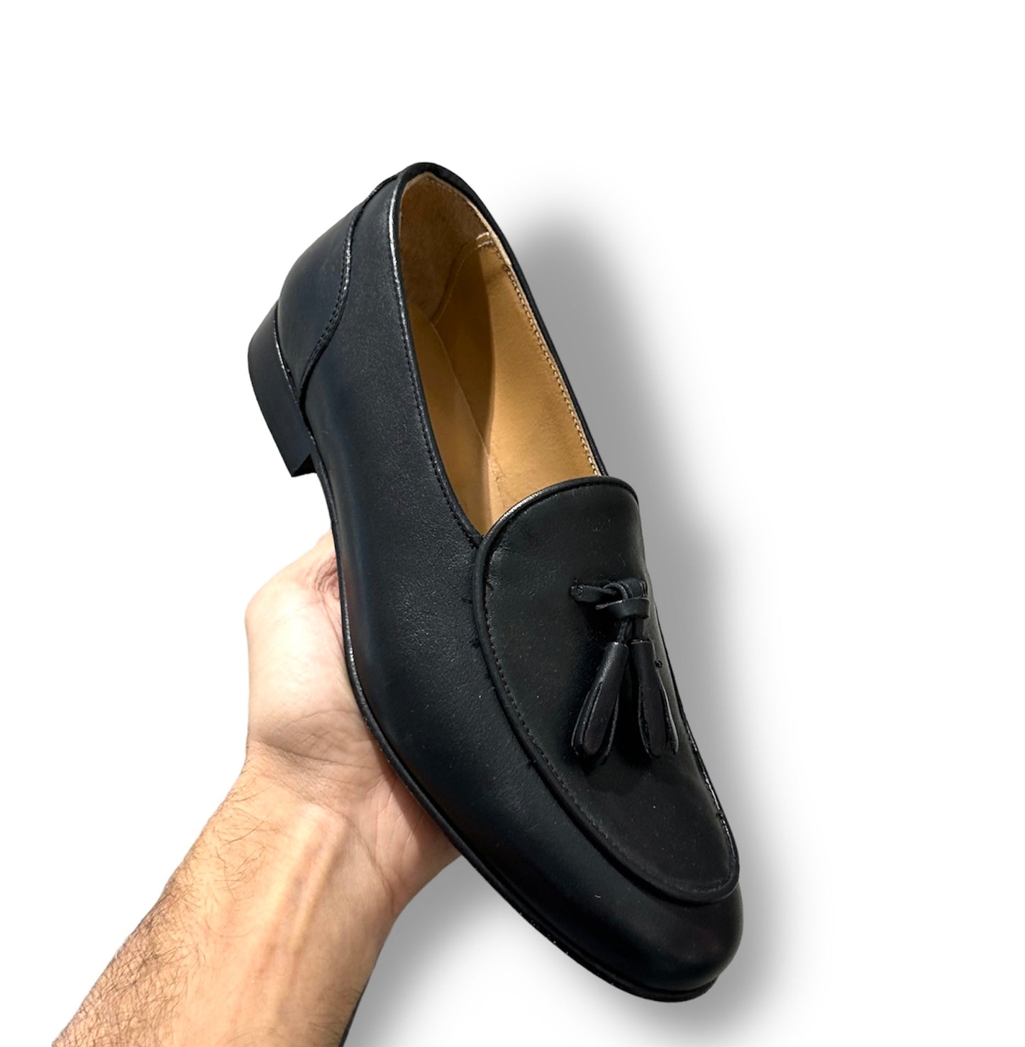 Smooth black leather slipper